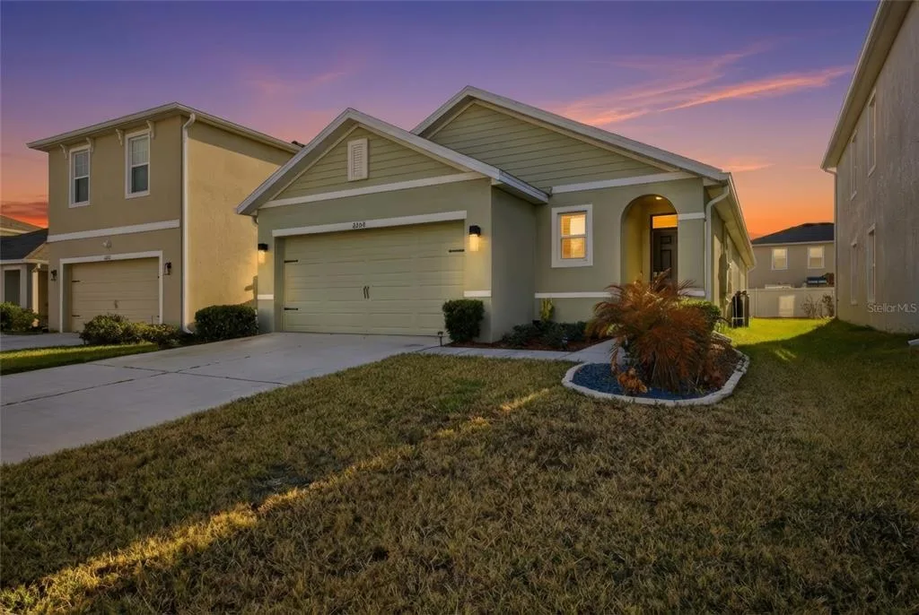 8204 PELICAN REED CIRCLE, WESLEY CHAPEL, FL 33545