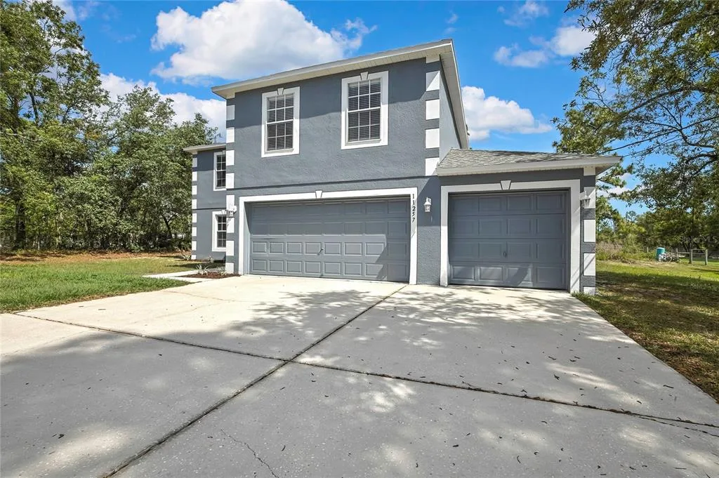 11257 PERSIMMON AVENUE, WEEKI WACHEE, FL 34614