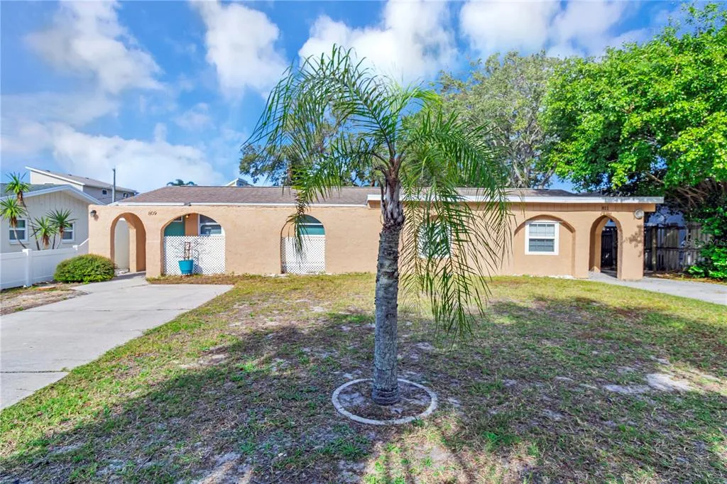809 ILLINOIS AVENUE, PALM HARBOR, FL 34683