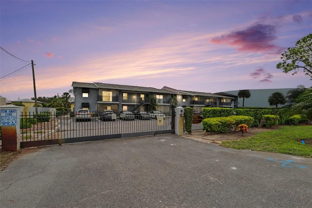 3711 W IOWA AVE # 115, TAMPA, FL 33611