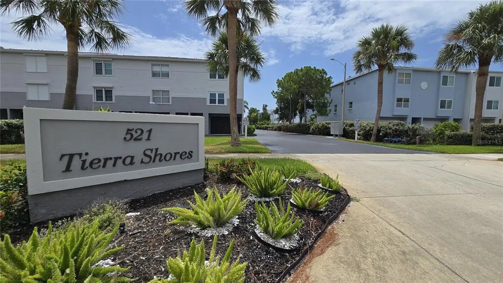 521 PINELLAS BAYWAY S # 206, TIERRA VERDE, FL 33715
