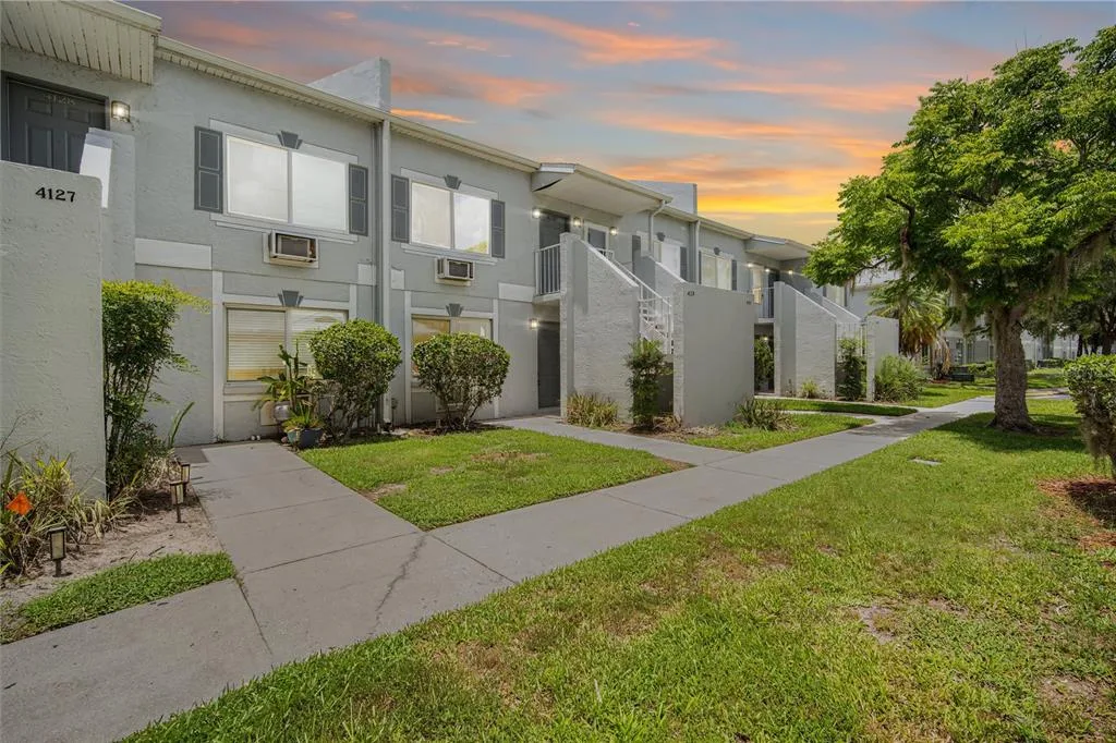 4130 DOLPHIN DRIVE # 203, TAMPA, FL 33617