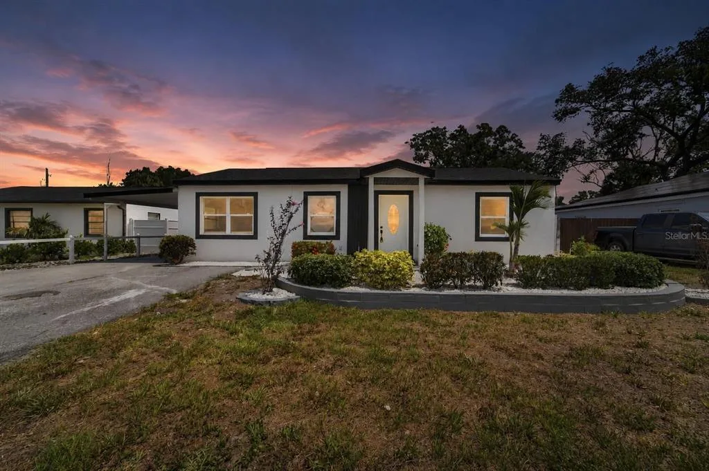 4711 W LAWN AVENUE, TAMPA, FL 33611