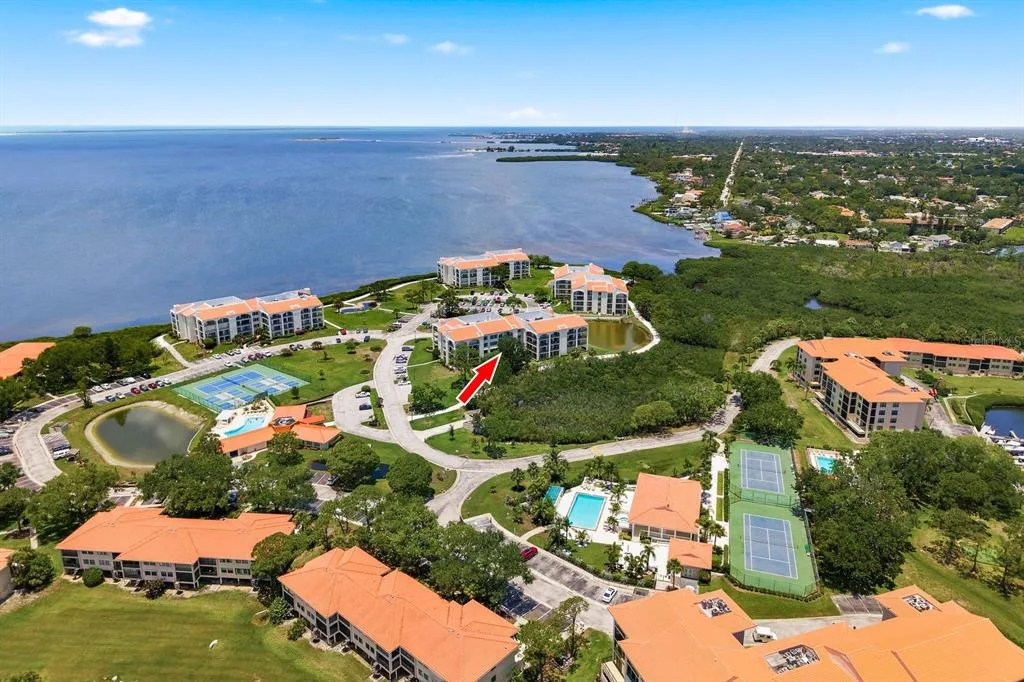 125 MARINER DRIVE # 125, TARPON SPRINGS, FL 34689