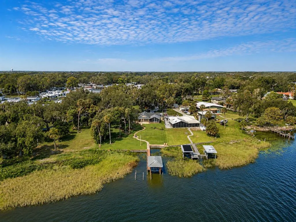 606 N SHORE DRIVE, LEESBURG, FL 34748