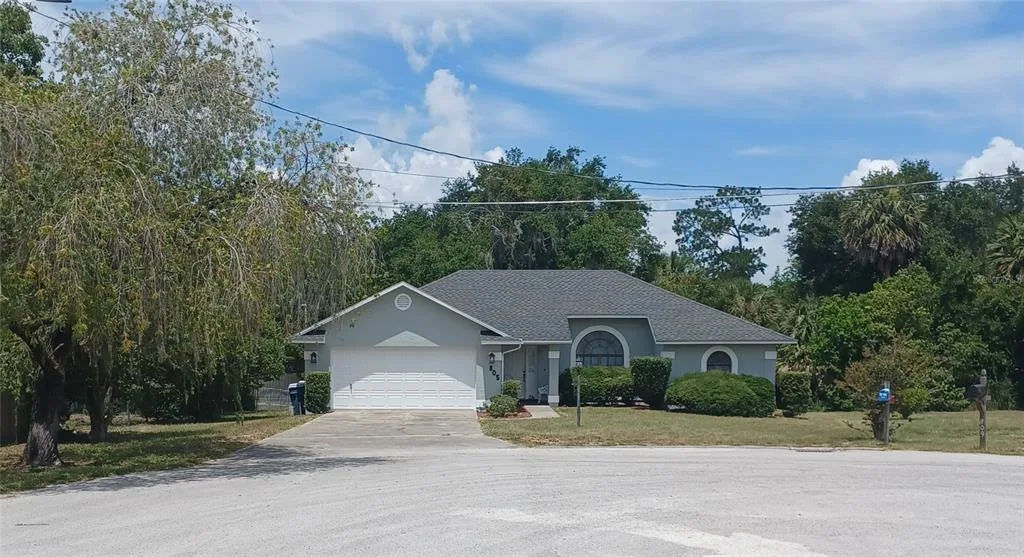 805 VELMA COURT, TAVARES, FL 32778