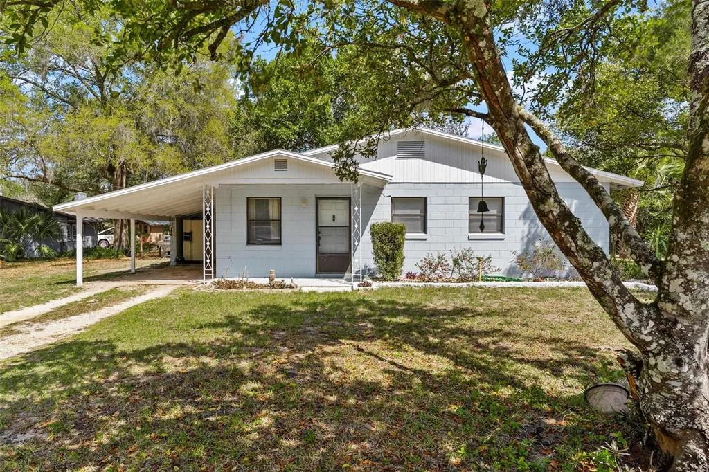 501 POINSETTIA AVENUE, FRUITLAND PARK, FL 34731