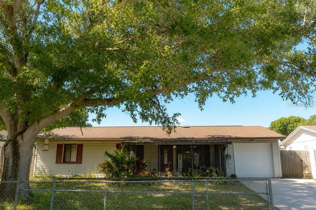8204 TRAMMELL TRAIL, TAMPA, FL 33619