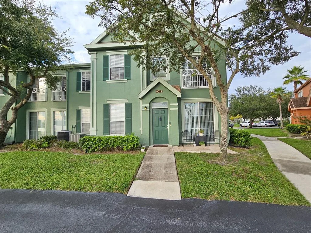 9018 LAKE CHASE ISLAND WAY # 9018, TAMPA, FL 33626