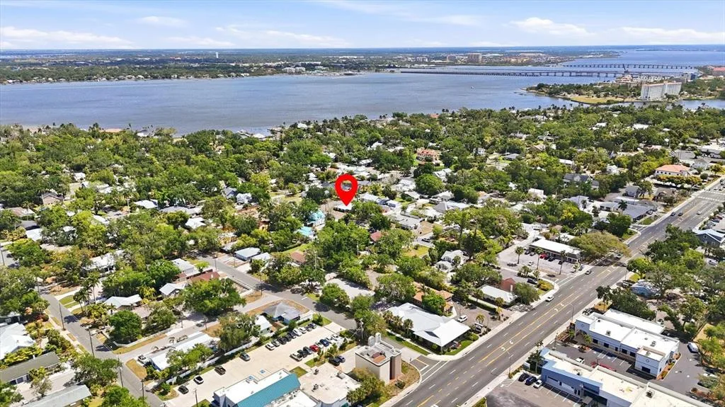 301 28TH STREET W, BRADENTON, FL 34205