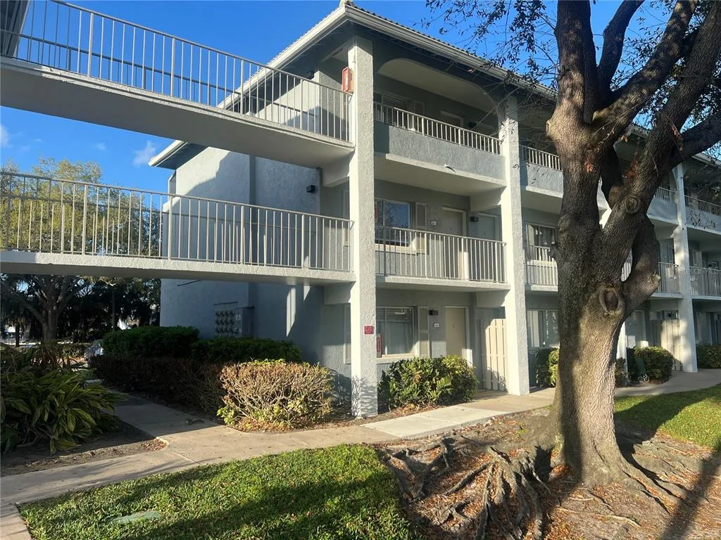 133 OYSTER BAY CIRCLE # 100, ALTAMONTE SPRINGS, FL 32701