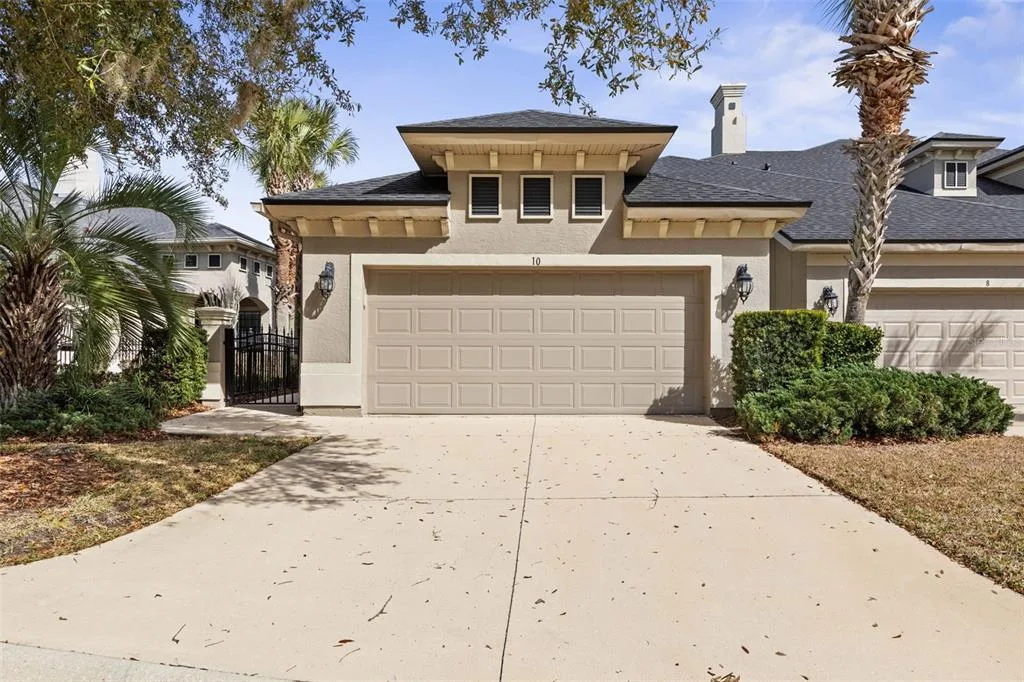 10 RIVER PARK DRIVE N, PALM COAST, FL 32137