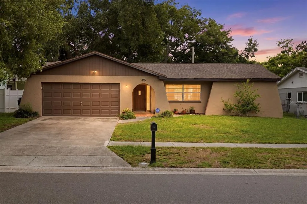1901 BRIARWOOD STREET, DUNEDIN, FL 34698