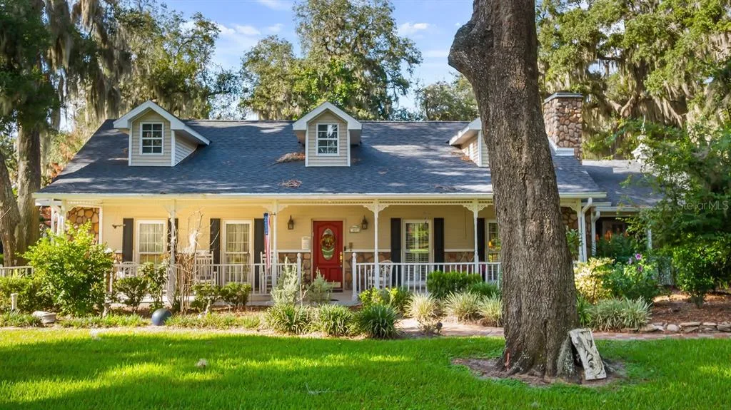 403 MISSION LANE, HOWEY IN THE HILLS, FL 34737