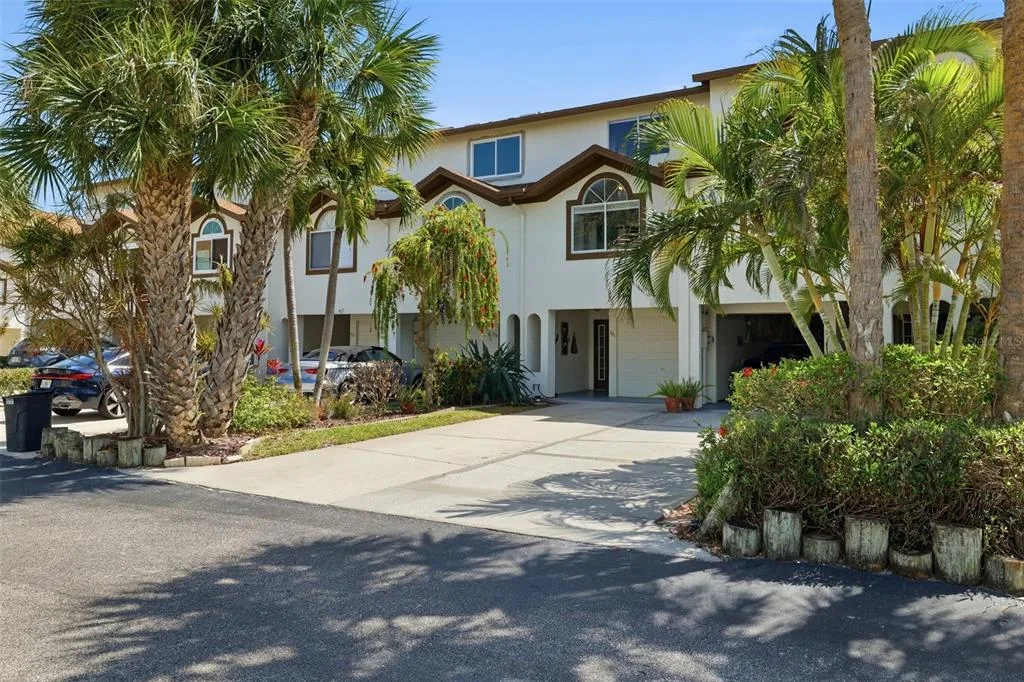 381 MADEIRA CIRCLE, TIERRA VERDE, FL 33715