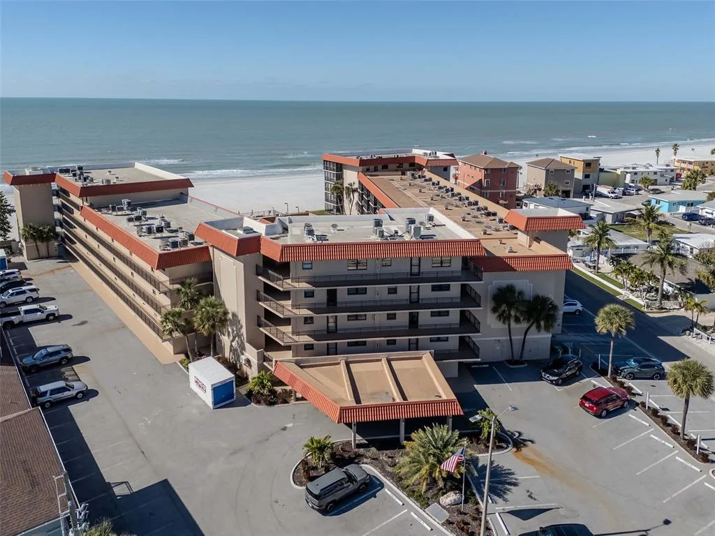 17580 GULF BOULEVARD # 403, REDINGTON SHORES, FL 33708