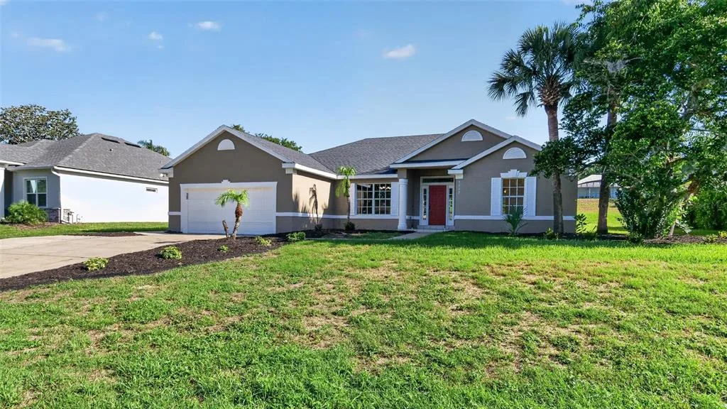 3325 INDIAN TRAIL, EUSTIS, FL 32726