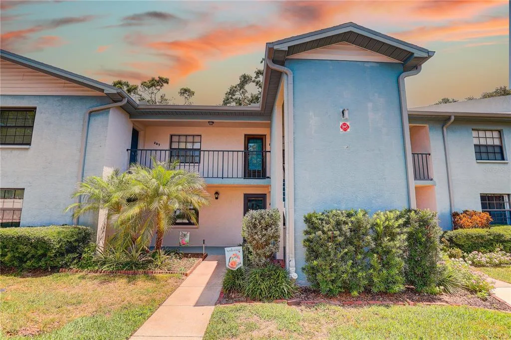 11800 PARK BOULEVARD # 208, SEMINOLE, FL 33772