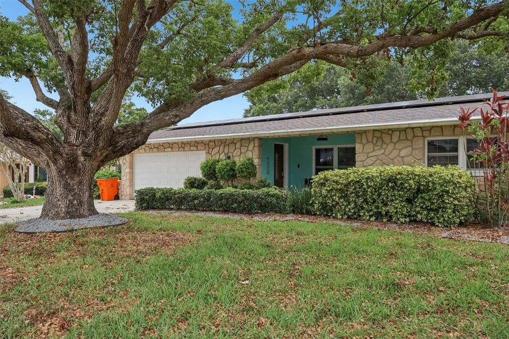 13801 87TH AVENUE, SEMINOLE, FL 33776