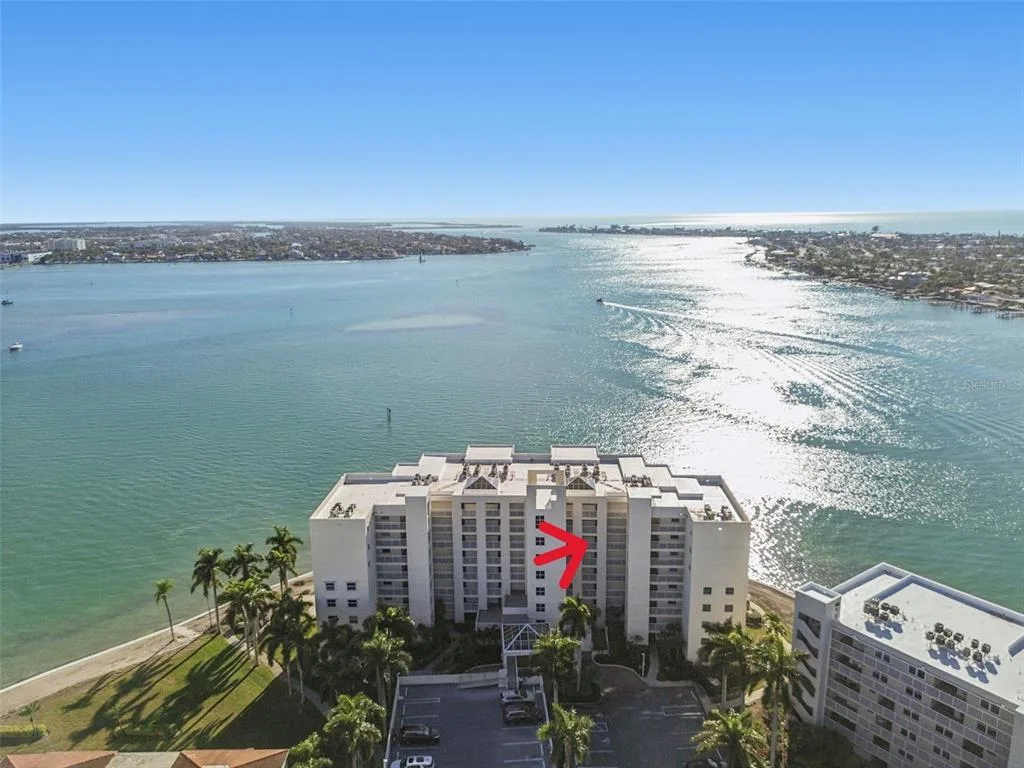 6105 BAHIA DEL MAR CIRCLE # 686, ST PETERSBURG, FL 33715