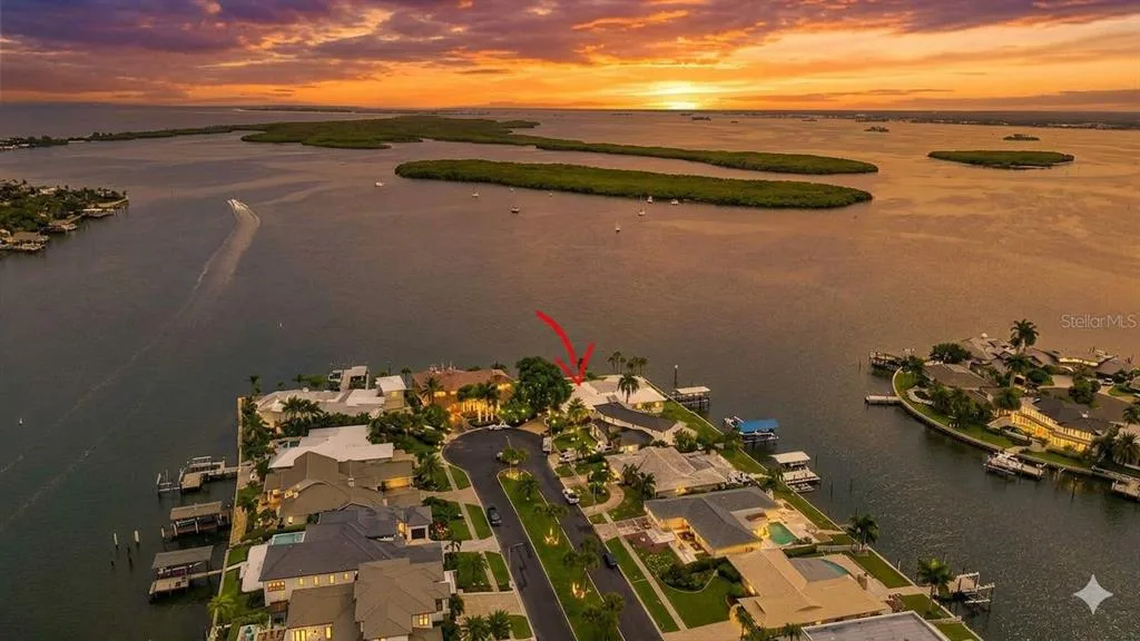 891 ISLAND WAY, CLEARWATER BEACH, FL 33767
