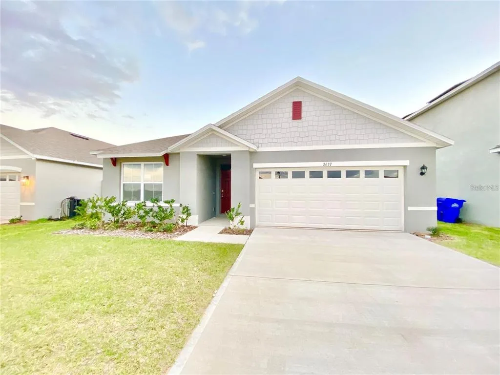 2637 ROWAN STREET, TAVARES, FL 32778