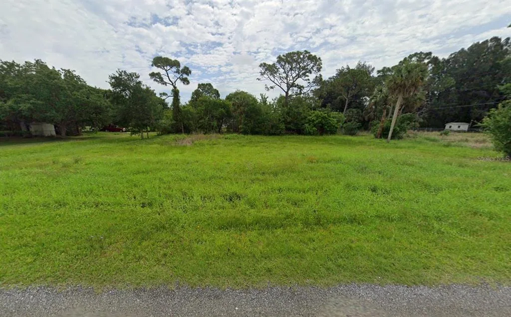 8435 PATTERSON AVENUE, SEBASTIAN, FL 32958