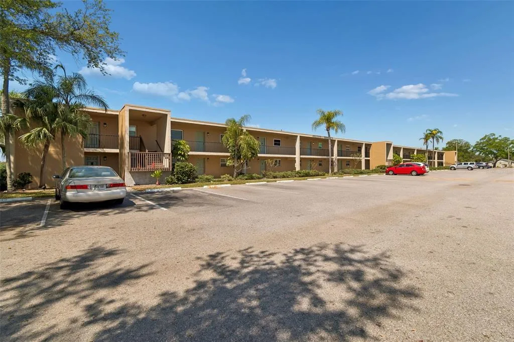 12300 PARK BOULEVARD # 221, SEMINOLE, FL 33772