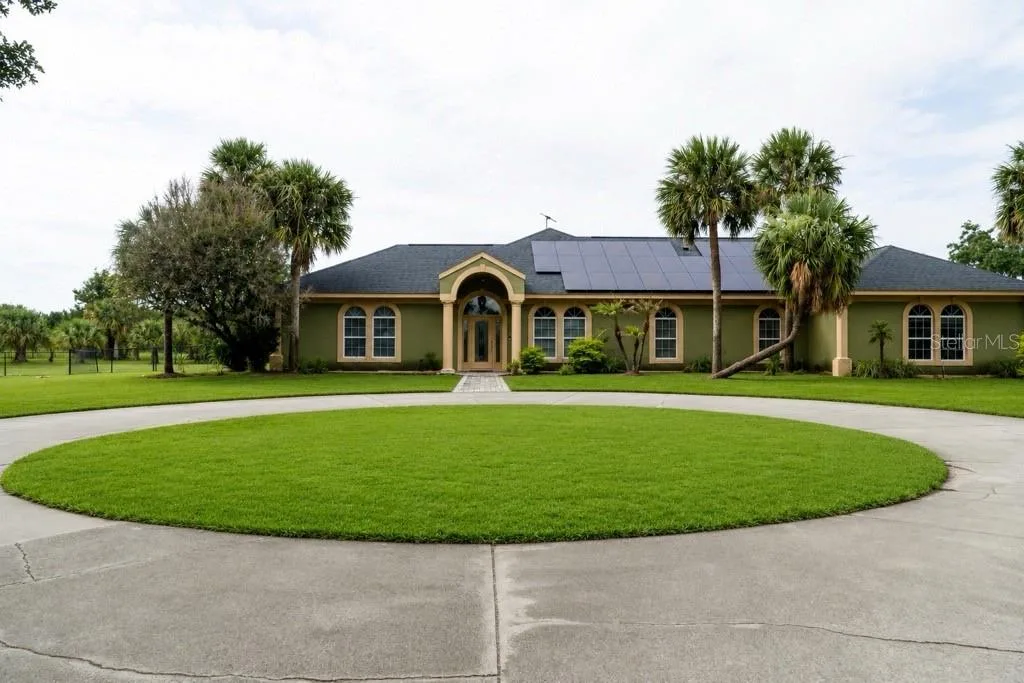37180 COUNTY ROAD 452, GRAND ISLAND, FL 32735