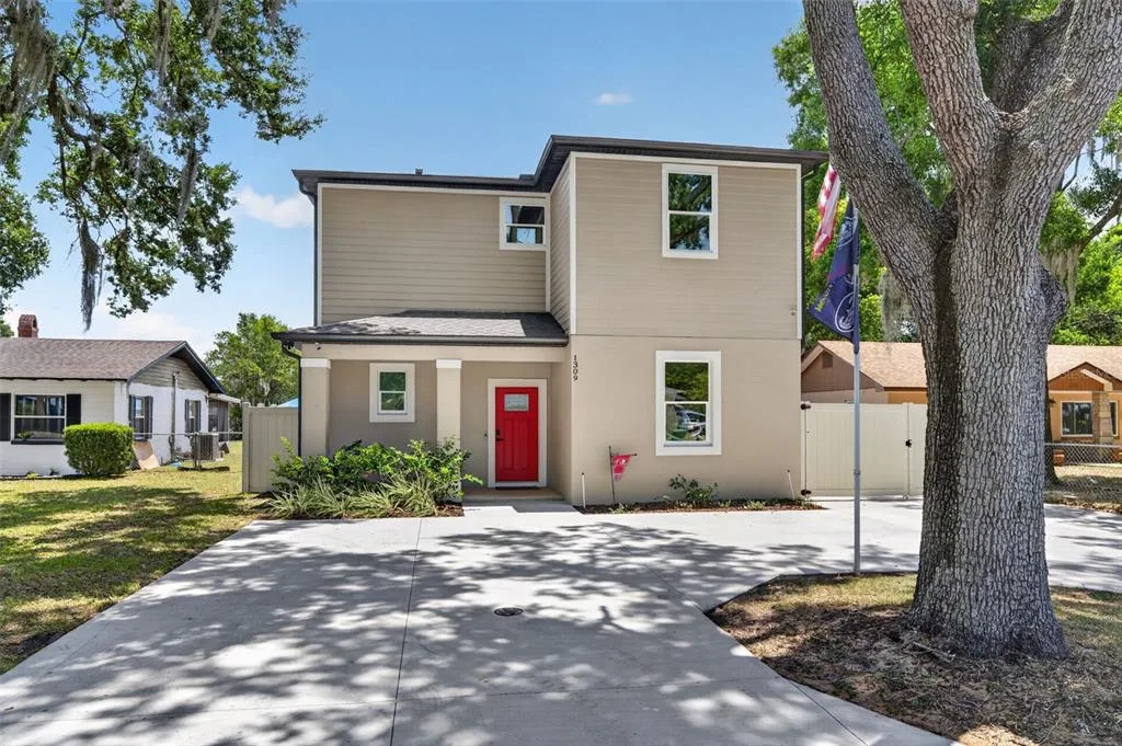 1309 S CENTER STREET, EUSTIS, FL 32726
