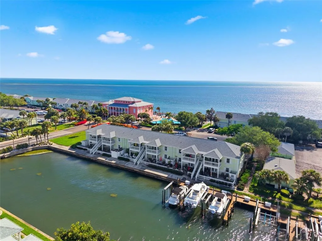 5005 COQUINA KEY DRIVE SE # E, ST PETERSBURG, FL 33705