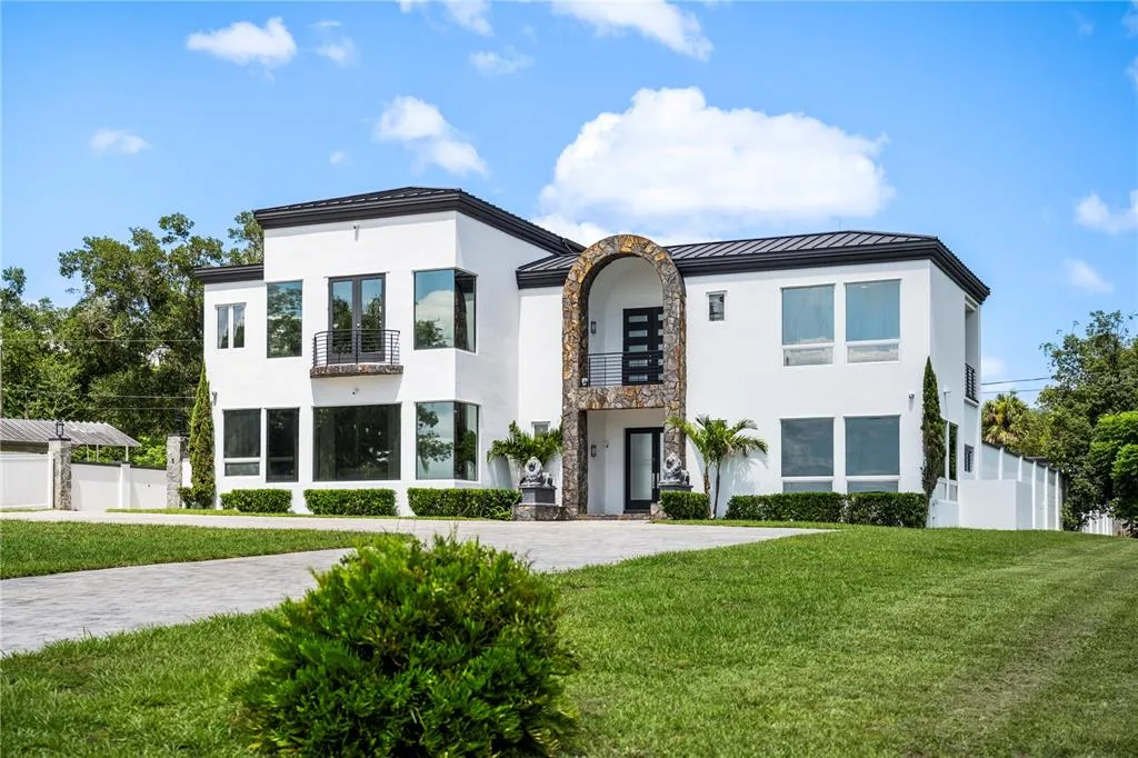 736 LAKE WINNEMISSETT DRIVE, DELAND, FL 32724