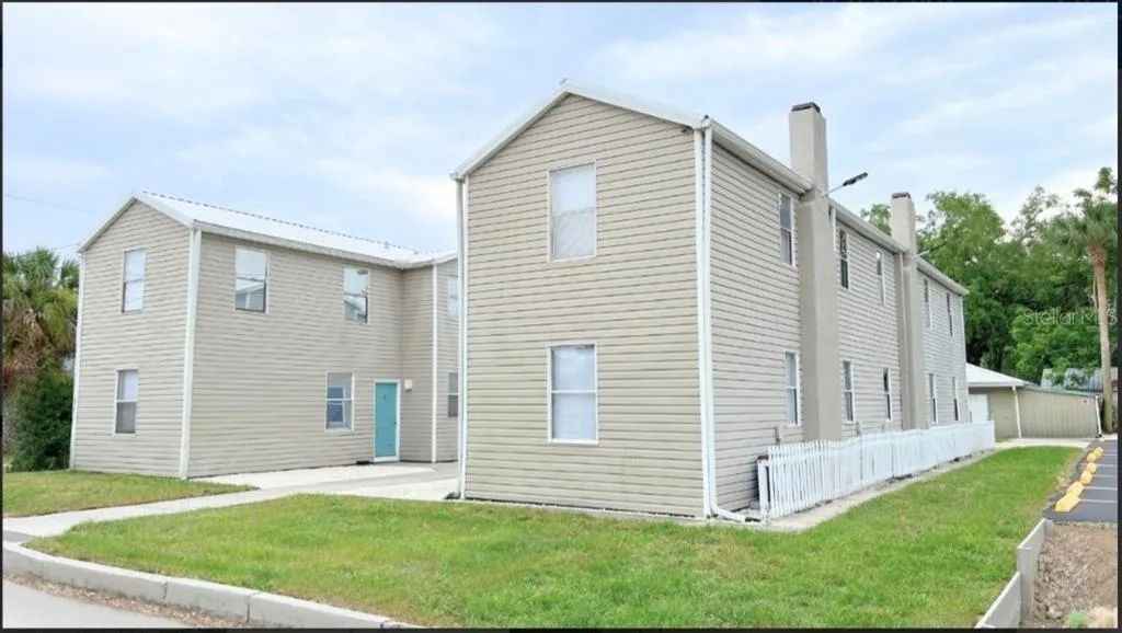 321 W IANTHE STREET # 6, TAVARES, FL 32778