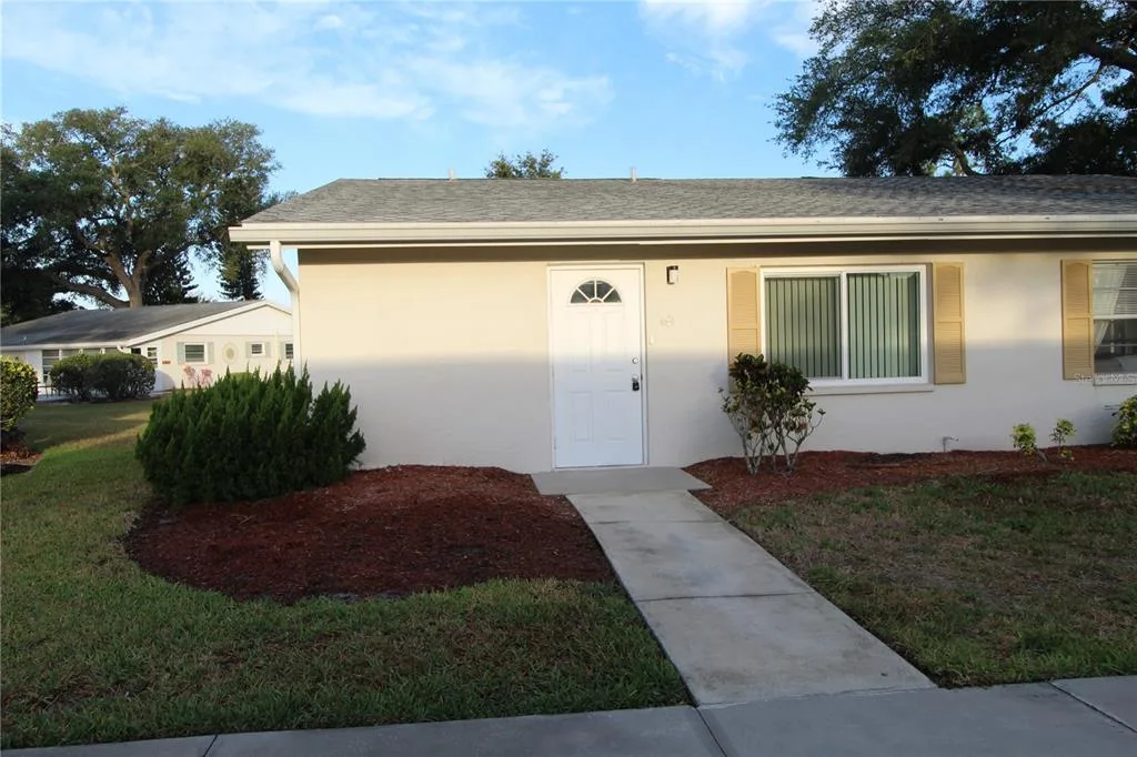 2202 CLUBHOUSE DRIVE # 185, SUN CITY CENTER, FL 33573
