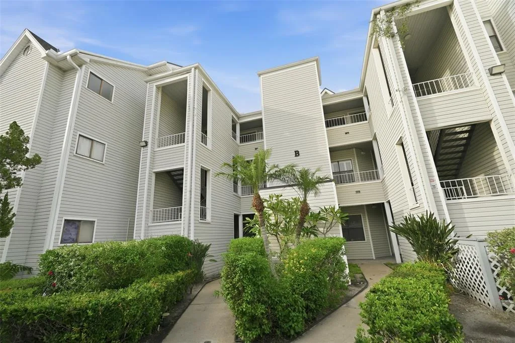 3127 W SLIGH AVENUE # 203B, TAMPA, FL 33614