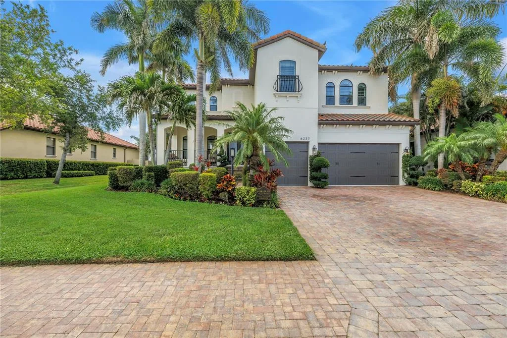 6237 SIGNATURE POINTE LANE, BRADENTON, FL 34210