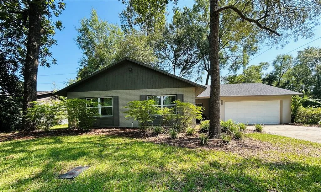 8221 SW 13TH ROAD, GAINESVILLE, FL 32607