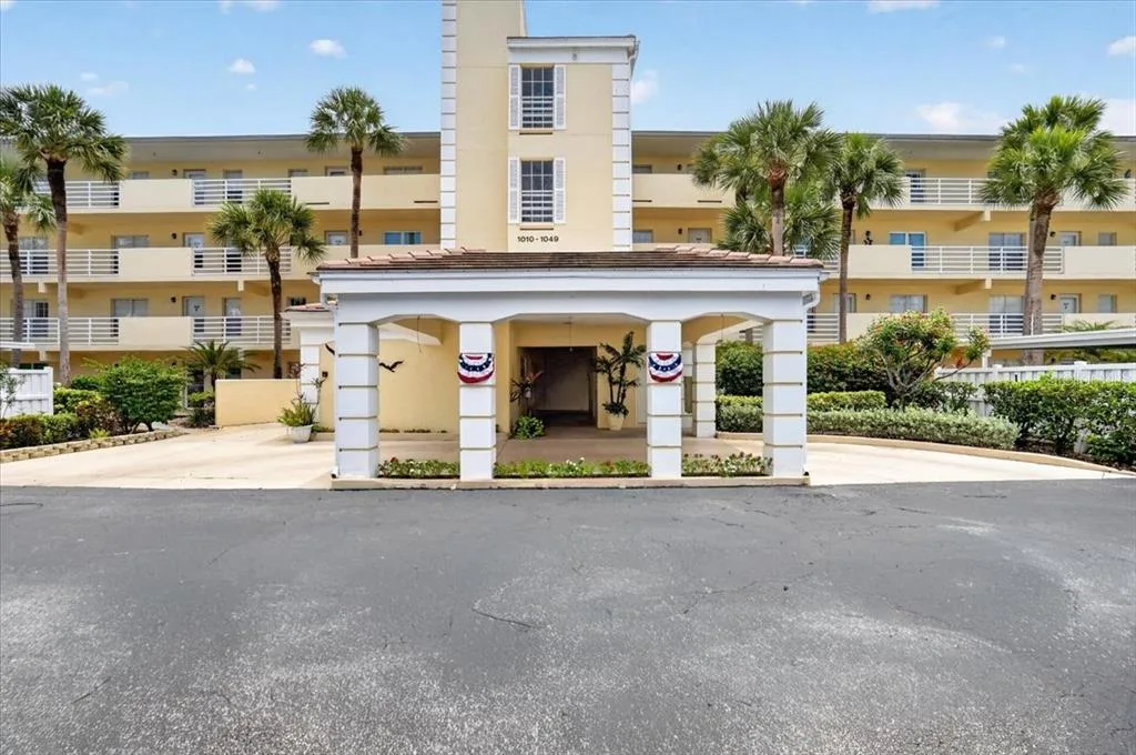 1040 WEXFORD BOULEVARD # 1040, VENICE, FL 34293