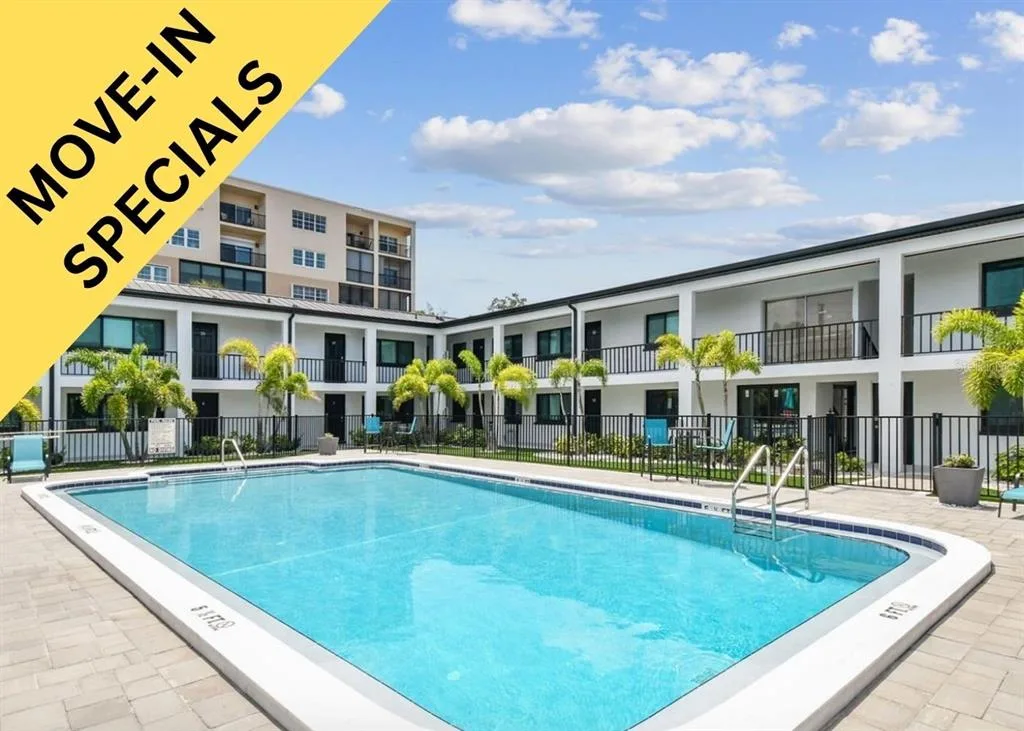 2942 W BAY DRIVE # 33, BELLEAIR BLUFFS, FL 33770