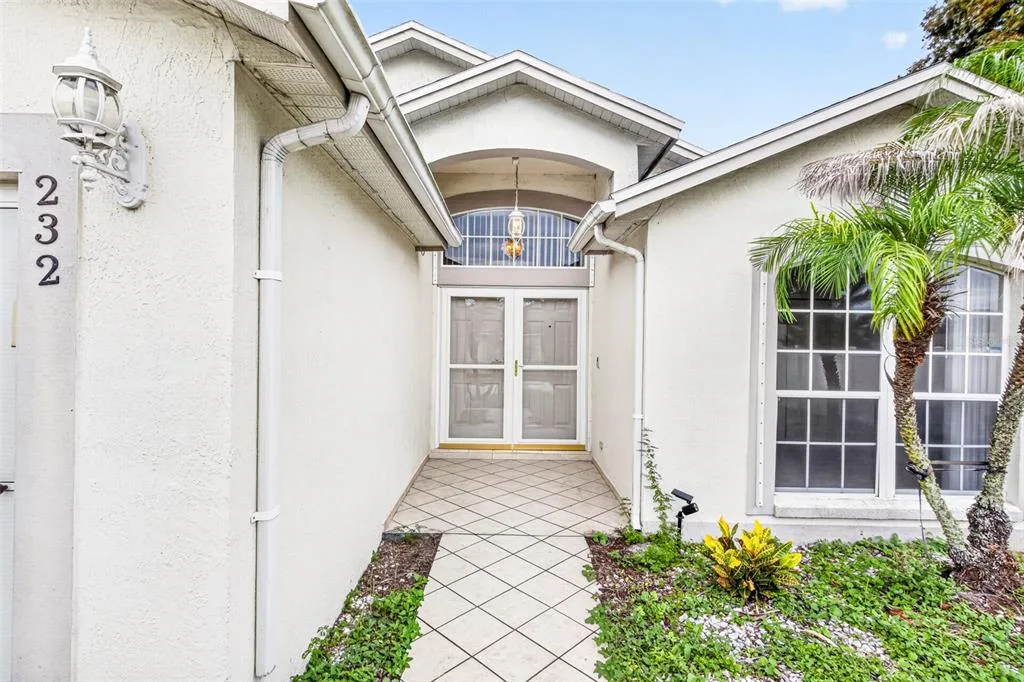 232 KINGS POND AVENUE, WINTER HAVEN, FL 33880
