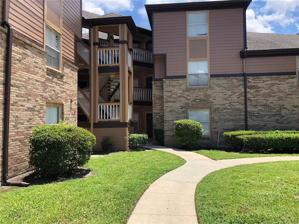 498 N PIN OAK PLACE # 304, LONGWOOD, FL 32779