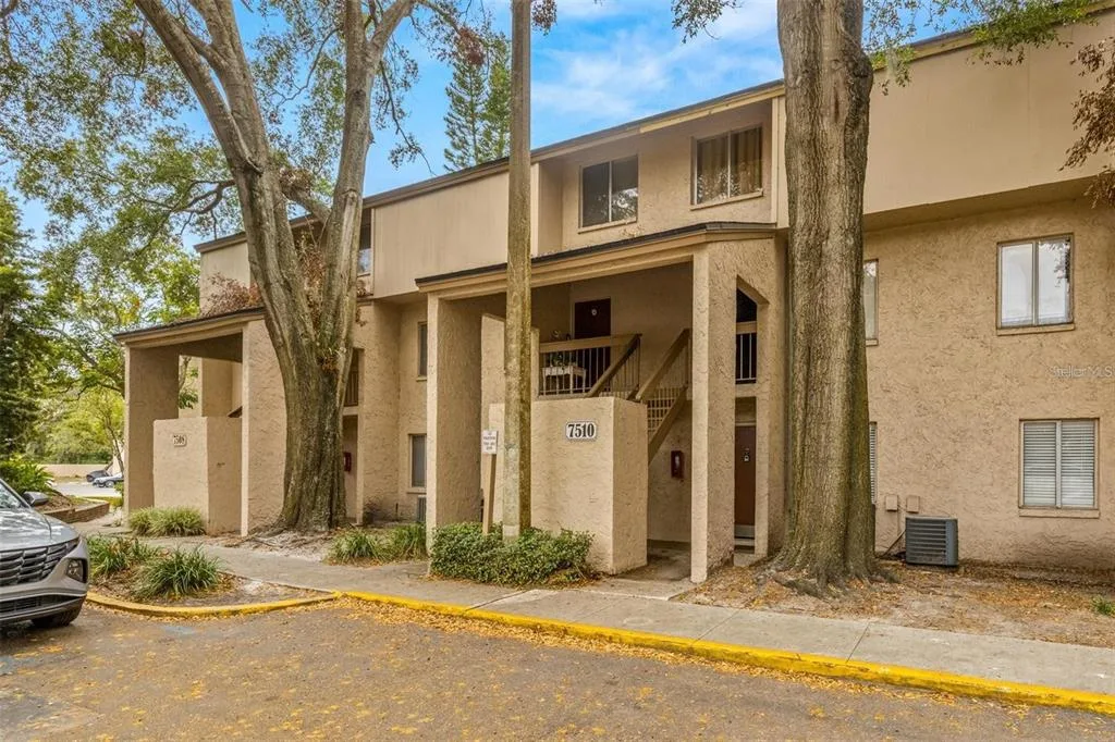 7510 PRESLEY PLACE # 98-A, TAMPA, FL 33617