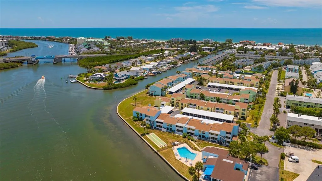 1 WINDRUSH BOULEVARD # 37, INDIAN ROCKS BEACH, FL 33785