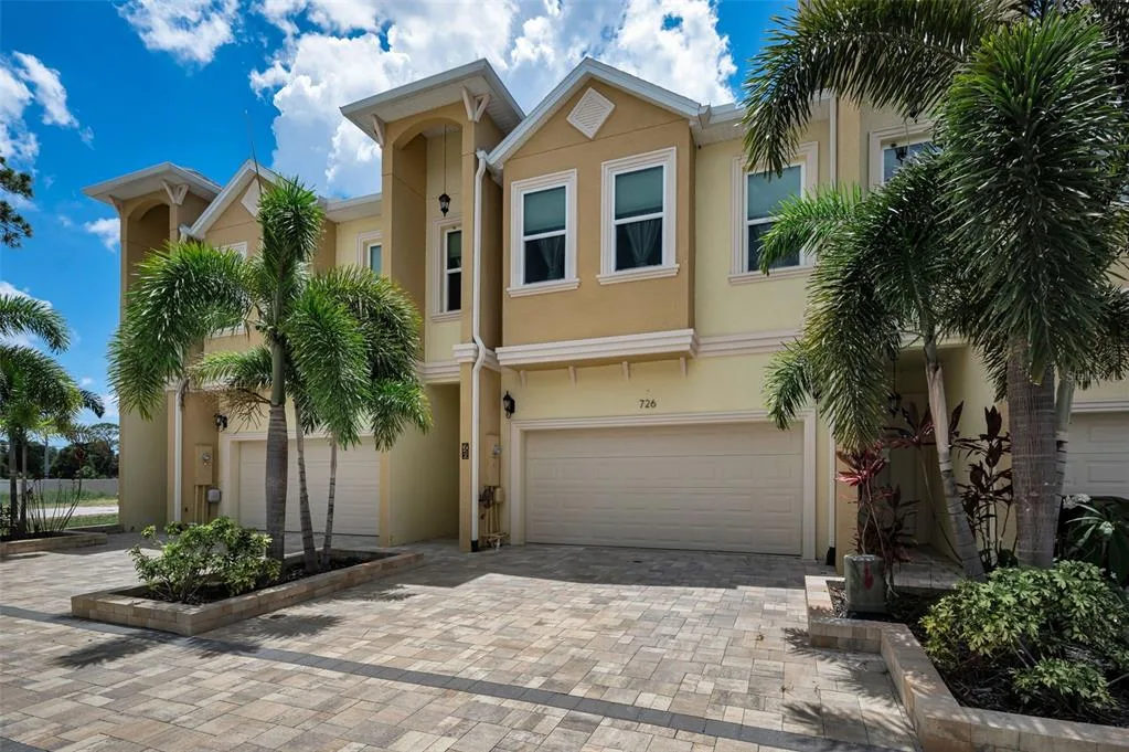 726 GRAND CYPRESS LANE, TARPON SPRINGS, FL 34689