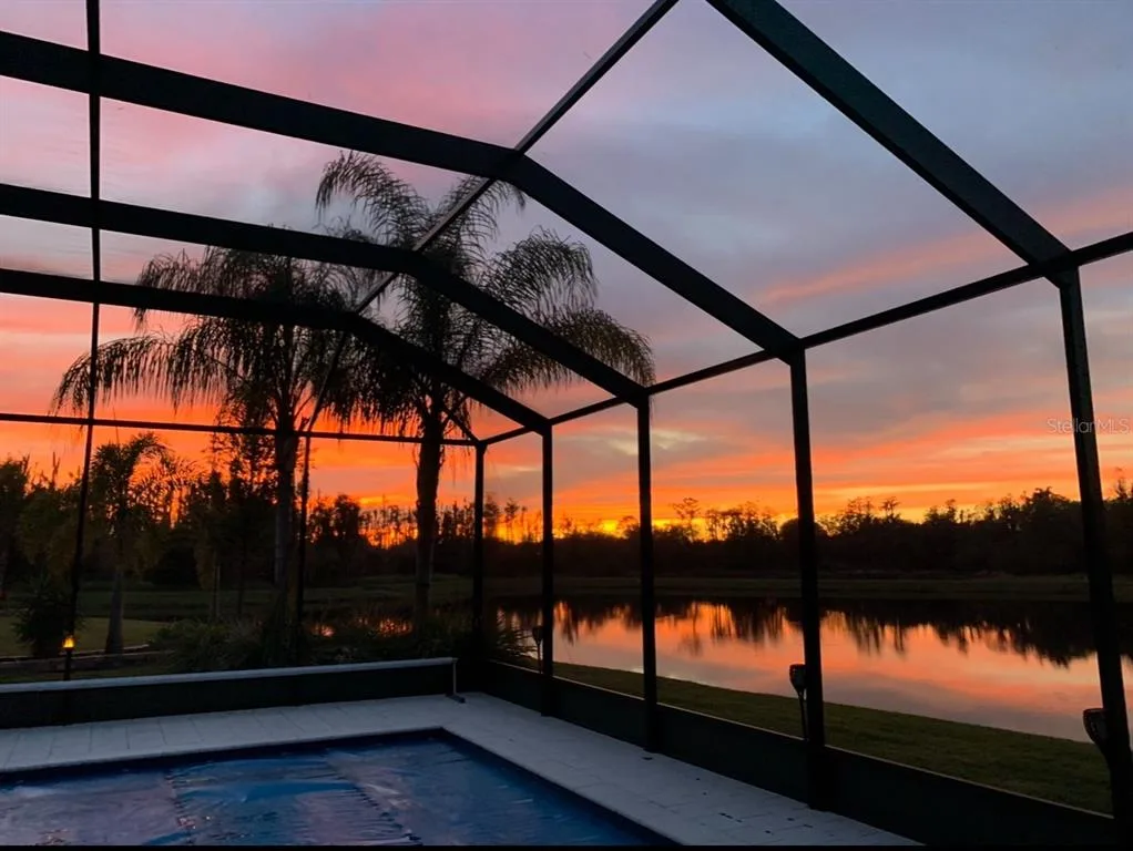 16015 CAPE CORAL DRIVE, WIMAUMA, FL 33598