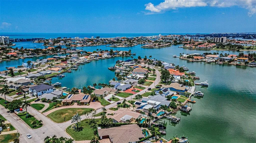 7901 10TH AVENUE S, ST PETERSBURG, FL 33707