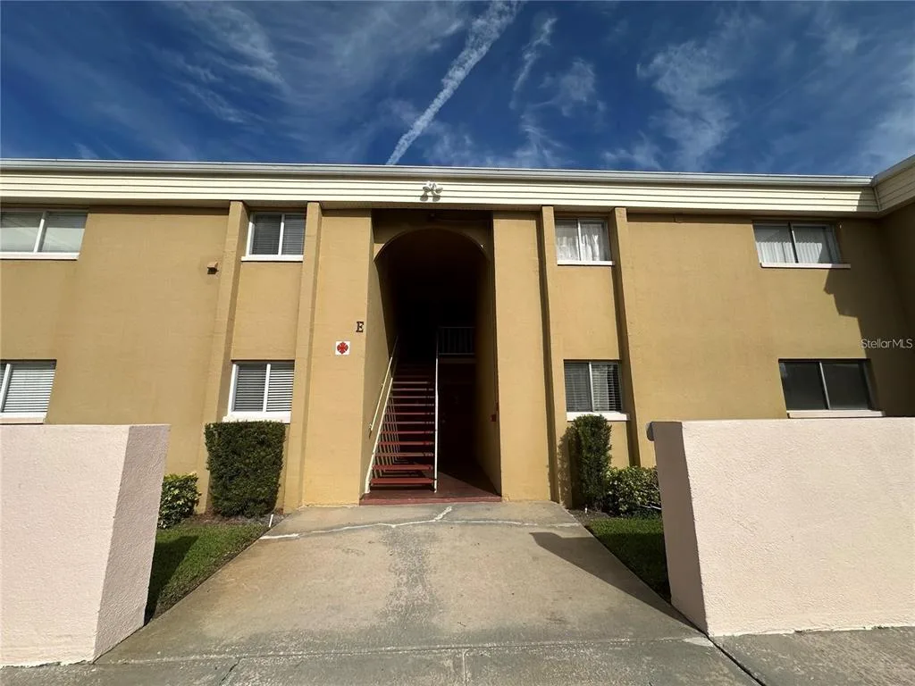 1000 LAKE OF THE WOODS BOULEVARD # 201E, CASSELBERRY, FL 32730