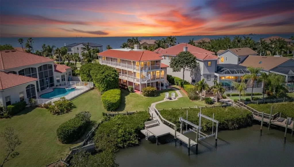 6107 MARBELLA BOULEVARD, APOLLO BEACH, FL 33572