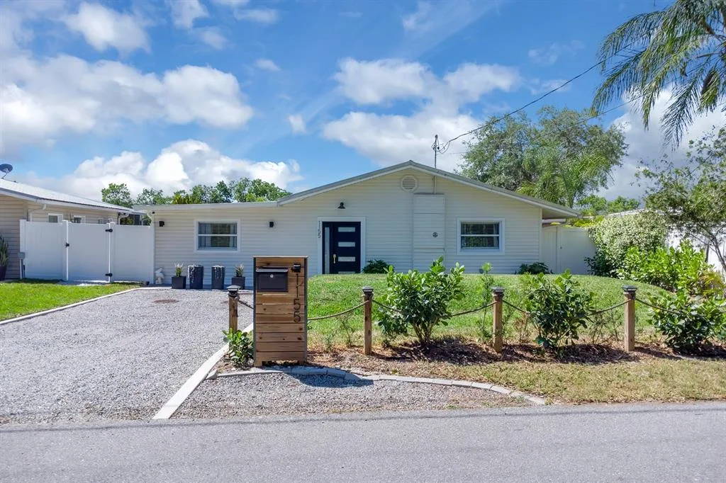 1155 LEMON BLUFF ROAD, OSTEEN, FL 32764