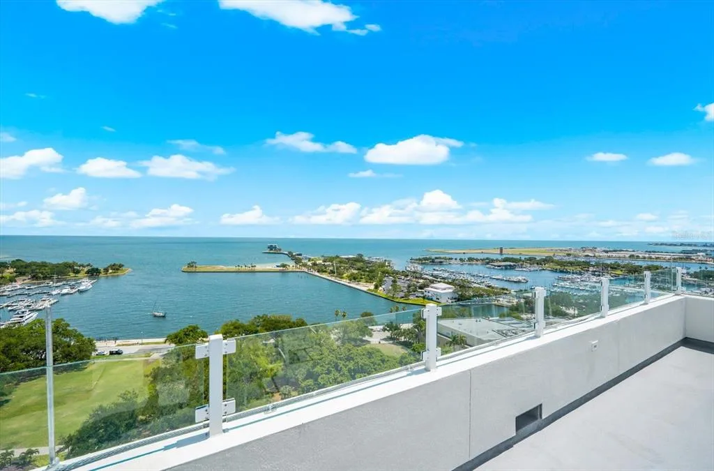 176 4TH AVENUE NE # 201, ST PETERSBURG, FL 33701